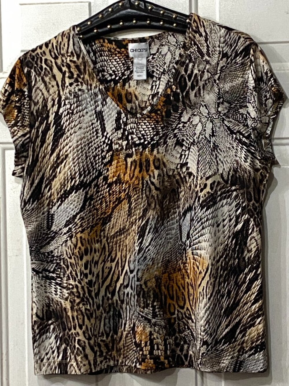 Chico's Sz 2 (L) Knit Top Cap Sleeve V-Neck Animal Brown/Orange/Ivory Animal